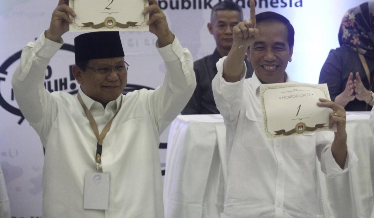 Saling silang usulan jokowi prabowo vs kotak kosong